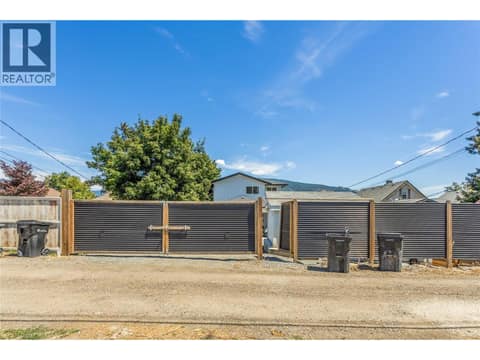 Photo 31 of 4214 33 Street, City of Vernon
