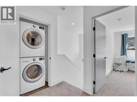 Laundry at 4214 33 Street, City of Vernon