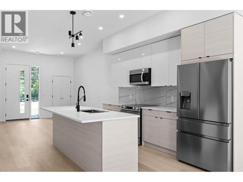 Photo 10 of 9188 Tronson Road Unit# 1, Adventure Bay, Vernon