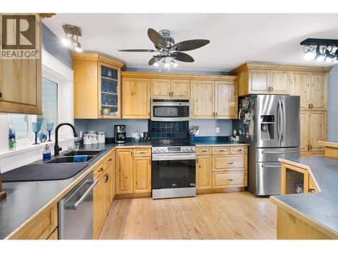 Photo 15 of 443 REIGHMOUNT Drive, Rayleigh, Kamloops