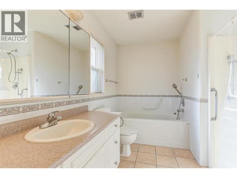 2-371 4 piece ensuite at 371 Valley Road Unit# 1-3, North Glenmore, Kelowna