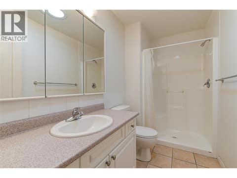2-371 main bathroom at 371 Valley Road Unit# 1-3, North Glenmore, Kelowna