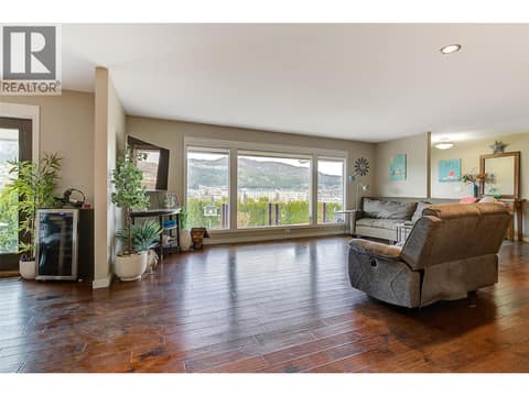 3-371 - Great Room at 371 Valley Road Unit# 1-3, North Glenmore, Kelowna