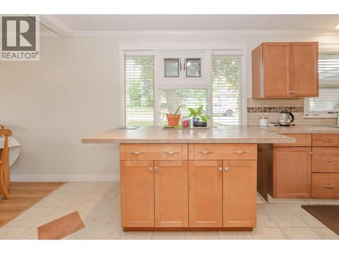 Photo 10 of 729 Stanley Avenue, Enderby / Grindrod