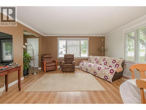 Photo 3 of 729 Stanley Avenue, Enderby / Grindrod