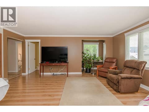 Photo 4 of 729 Stanley Avenue, Enderby / Grindrod