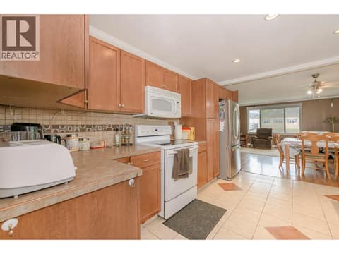 Photo 9 of 729 Stanley Avenue, Enderby / Grindrod