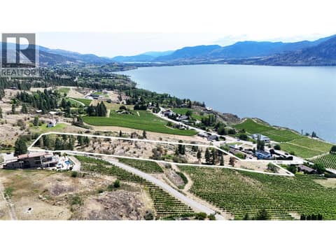 Lot lines are approximate and for reference only at 2262 Naramata Road, Naramata Rural
