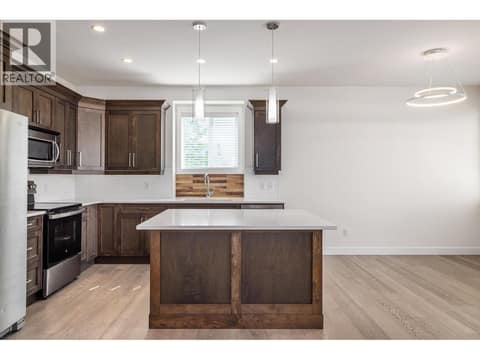 Photo 11 of 3207 Shetland Road, North Glenmore, Kelowna