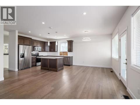 Photo 7 of 3207 Shetland Road, North Glenmore, Kelowna