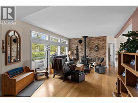 Photo 10 of 38 NINE MILE Place, Osoyoos Rural