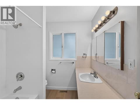Main Level - Bathroom at 3802 36 Street, Alexis Park, Vernon