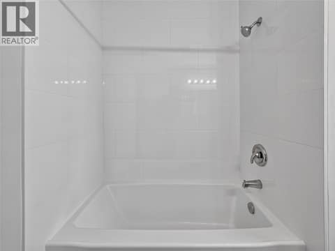 Main Level - Bathroom at 3802 36 Street, Alexis Park, Vernon