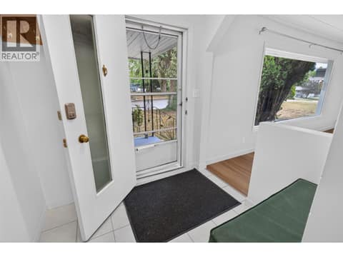 Main Level - Foyer at 3802 36 Street, Alexis Park, Vernon