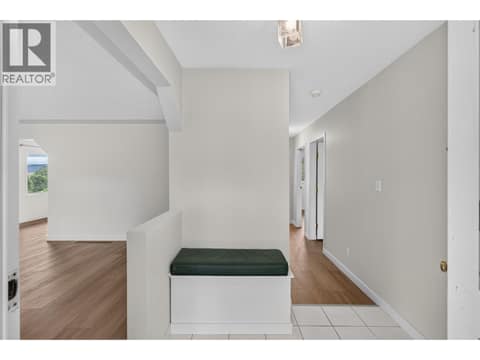 Main Level - Foyer at 3802 36 Street, Alexis Park, Vernon