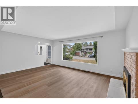 Main Level - Living Room at 3802 36 Street, Alexis Park, Vernon