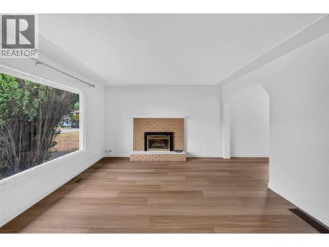 Main Level - Living Room at 3802 36 Street, Alexis Park, Vernon