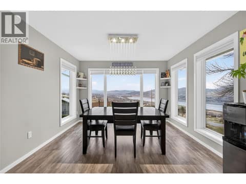 Dining room up at 7292 Mountridge Road, North BX, Vernon
