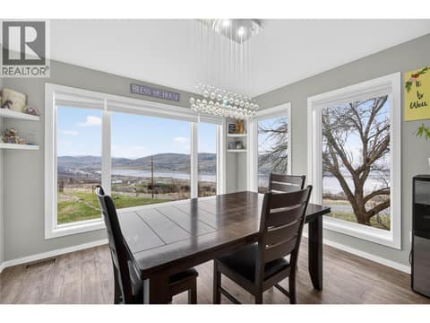 Dining room up at 7292 Mountridge Road, North BX, Vernon
