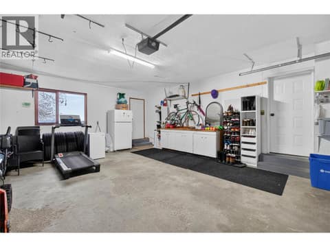 Garage at 7292 Mountridge Road, North BX, Vernon