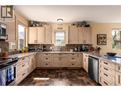 Photo 10 of 13492 Lake Hill Way, Lake Country North West