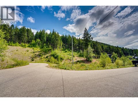 Photo 5 of 5720 Hartnell Road Unit# 7, North BX, Vernon