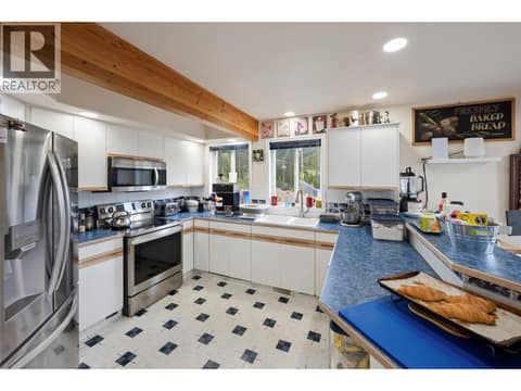 Photo 16 of 200 COUGAR Road, Oliver Rural