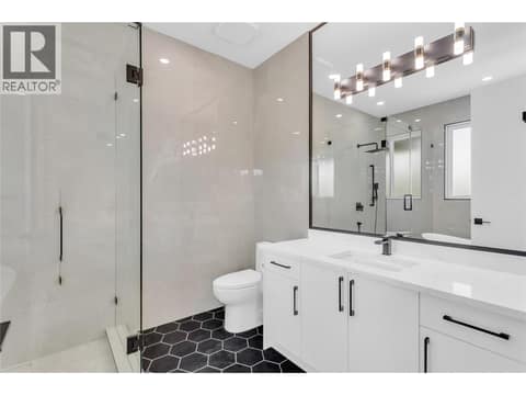 Ensuite at 1152 Hume Avenue, Black Mountain, Kelowna