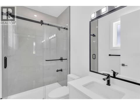 Ensuite at 1152 Hume Avenue, Black Mountain, Kelowna