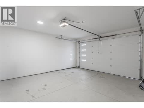 Garage at 1152 Hume Avenue, Black Mountain, Kelowna