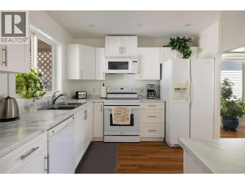 Photo 5 of 4303 27 Avenue Unit# 28, Westmount, Vernon