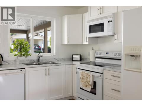 Photo 6 of 4303 27 Avenue Unit# 28, Westmount, Vernon