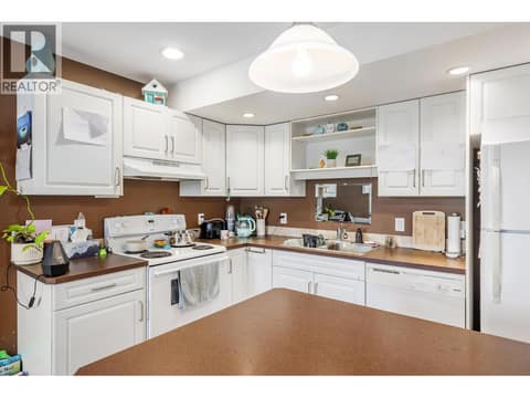 Suite at 10349 Copper Hill Lane, Lake Country East / Oyama