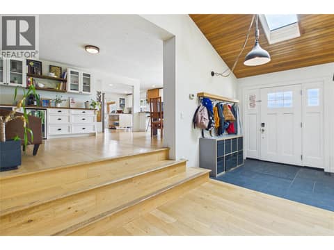 Photo 6 of 10371 Okanagan Centre Road E, Lake Country East / Oyama
