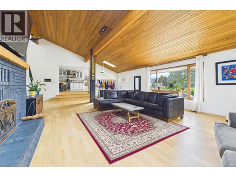 Photo 8 of 10371 Okanagan Centre Road E, Lake Country East / Oyama