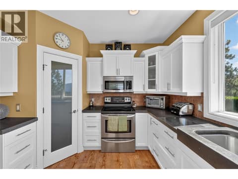 Photo 14 of 1124 Peak Point Drive, West Kelowna Estates