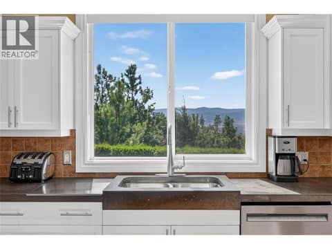 Photo 15 of 1124 Peak Point Drive, West Kelowna Estates