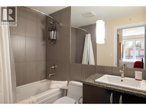 Large 4 piece ensuite at 7343 Okanagan Landing Road Unit# 1130, Okanagan Landing, Vernon