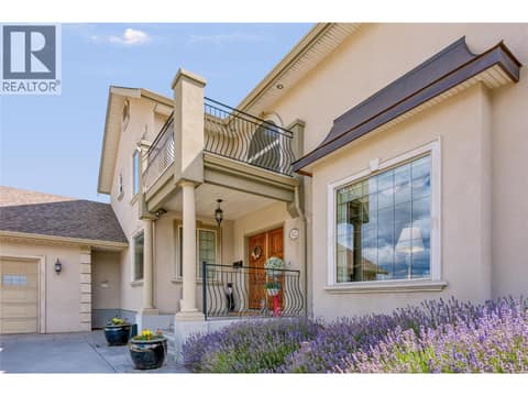 Photo 3 of 102 Westview Drive, Wiltse/Valleyview, Penticton