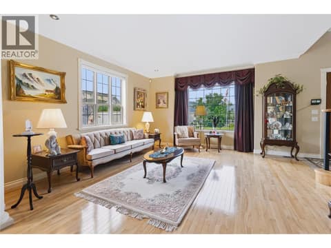 Photo 4 of 102 Westview Drive, Wiltse/Valleyview, Penticton