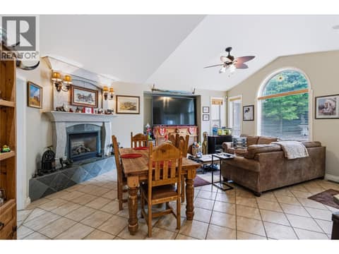 Photo 8 of 102 Westview Drive, Wiltse/Valleyview, Penticton