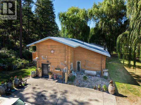 1876 Willowbrook at 1876 Willowbrook Road, Oliver Rural
