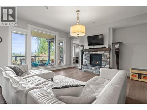 Photo 7 of 246 Dormie Place, Predator Ridge, Vernon