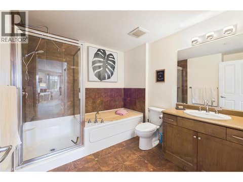 En-suite at 2532 Shoreline Drive Unit# 317, Lake Country North West
