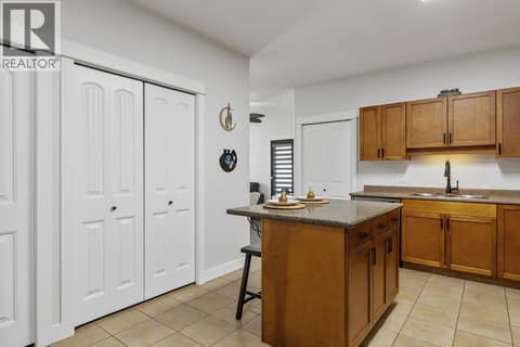 Photo 10 of 3350 Woodsdale Road Unit# 401, Lake Country East / Oyama