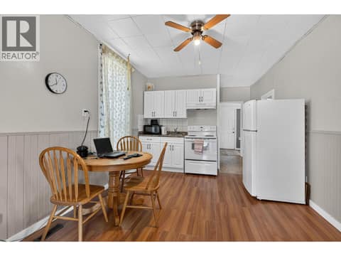 Photo 13 of 403 Howard Avenue, Enderby / Grindrod