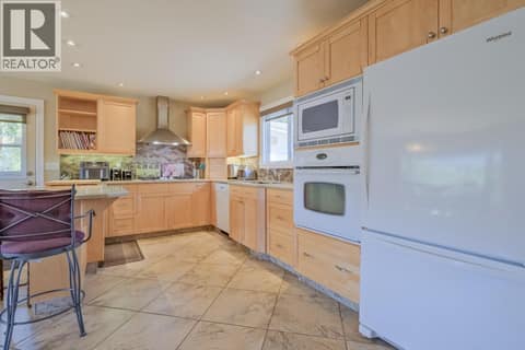 Photo 14 of 709 BARTLETT Drive, Husula/West Bench/Sage Mesa, Penticton