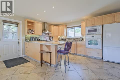 Photo 17 of 709 BARTLETT Drive, Husula/West Bench/Sage Mesa, Penticton