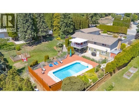 Photo 3 of 709 BARTLETT Drive, Husula/West Bench/Sage Mesa, Penticton