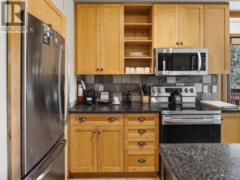 Photo 5 of 105 Village Center Court Unit# 226, Predator Ridge, Vernon